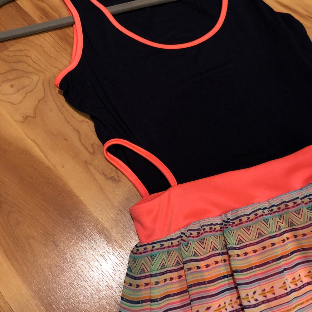 Summer dress - Picture 3 of 6